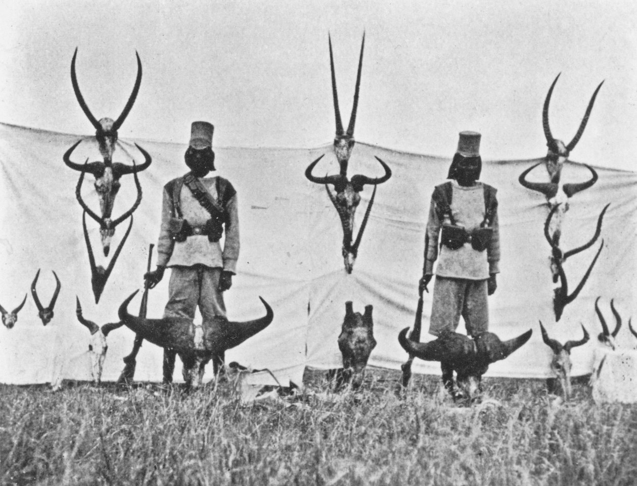 Tre veckors jakt på Guaso Nyiro, från "Big Game Shooting on the Equator", 1908 av Francis Arthur Dickinson