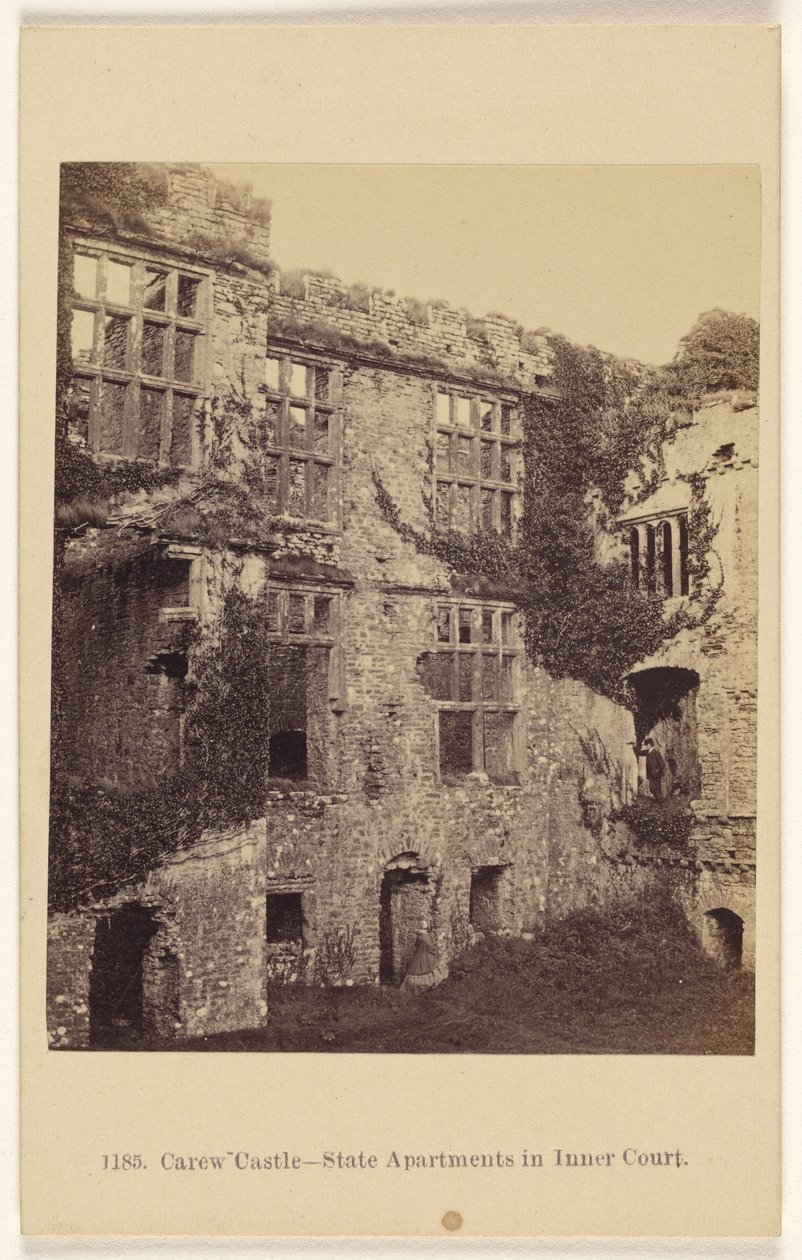 Carew Castle - statsrum på den inre gården av Francis Bedford