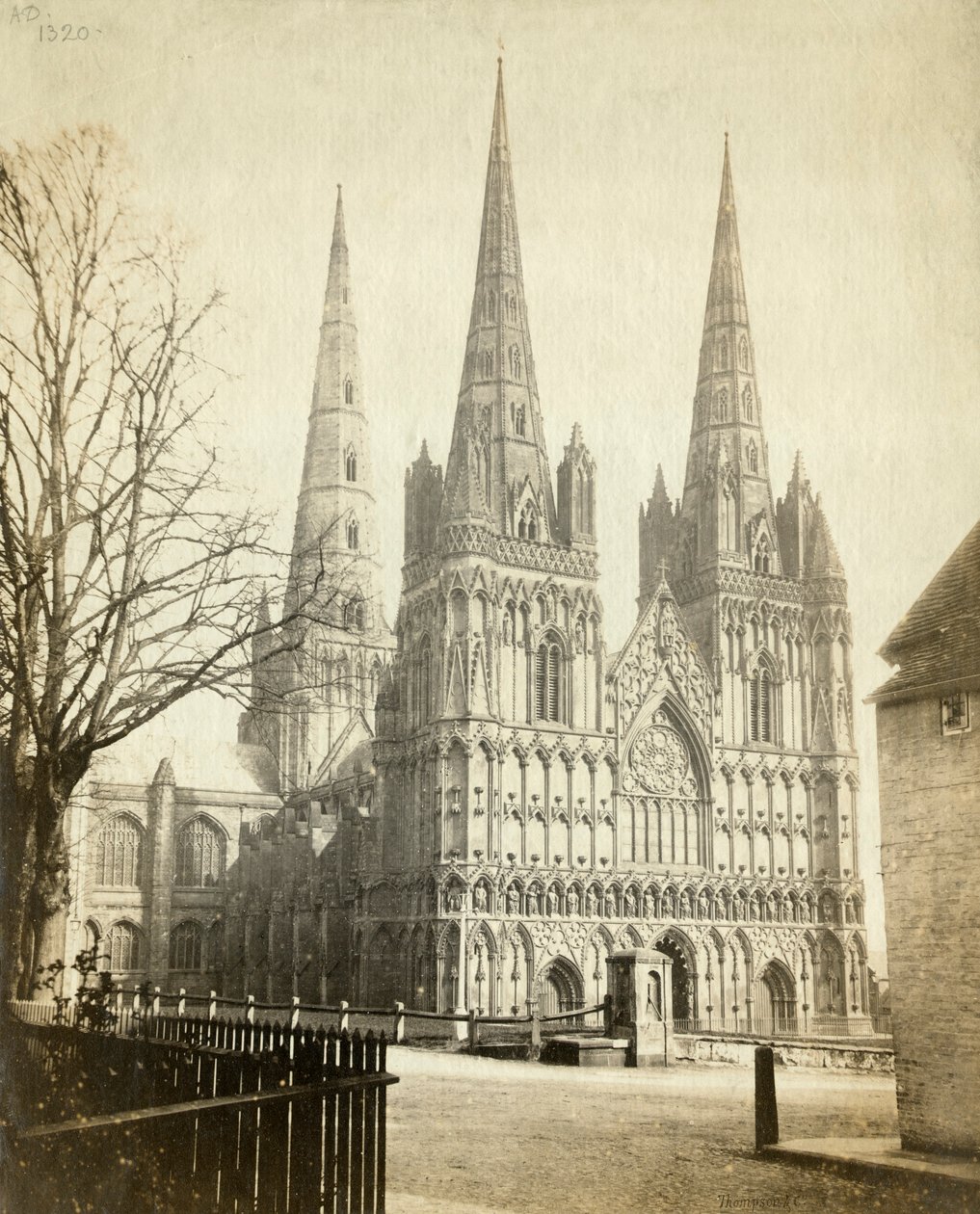 Lichfield Cathedral, Staffordshire, c1860 av Francis Bedford
