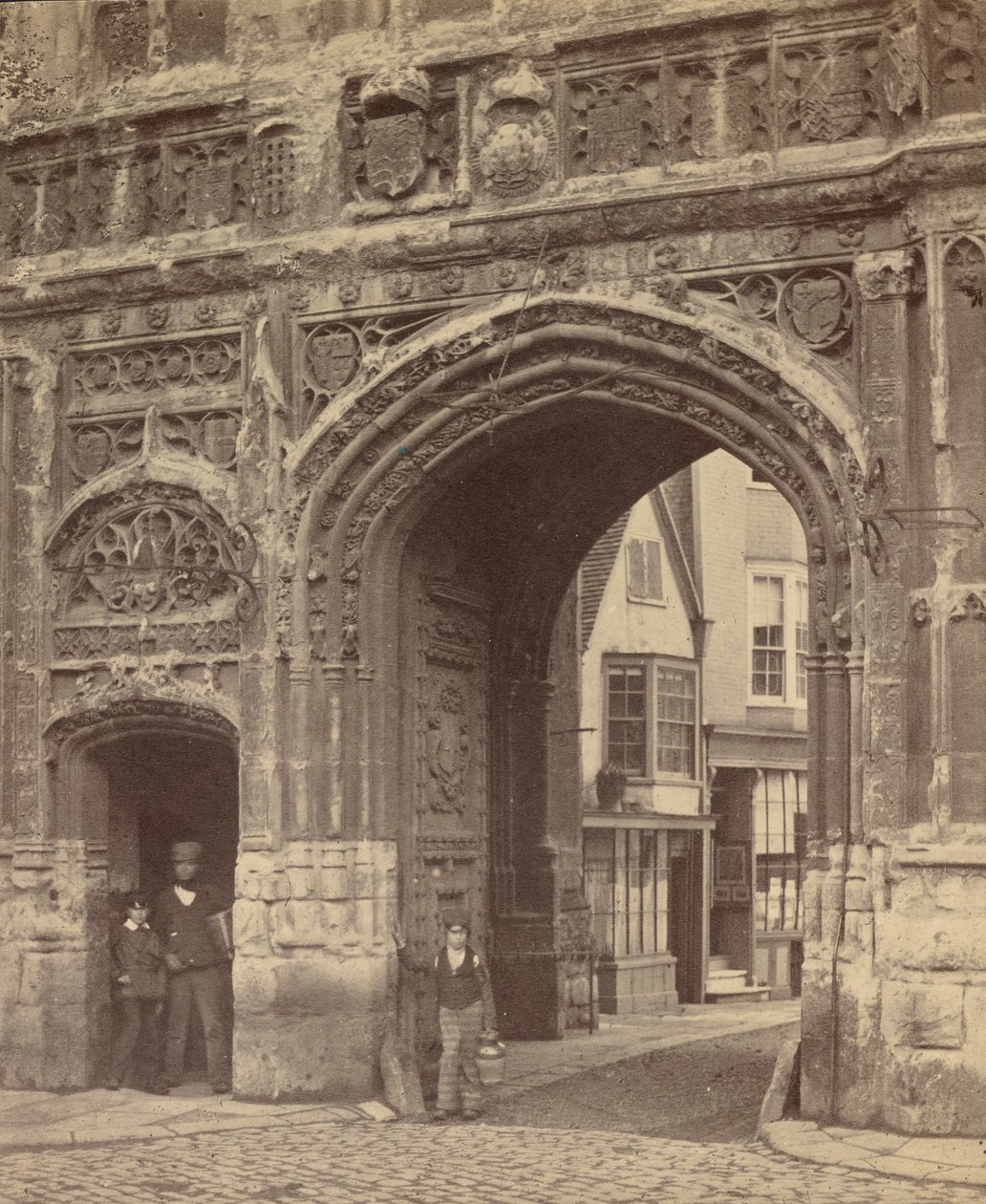 [The Gateway, Canterbury] av Francis Bedford