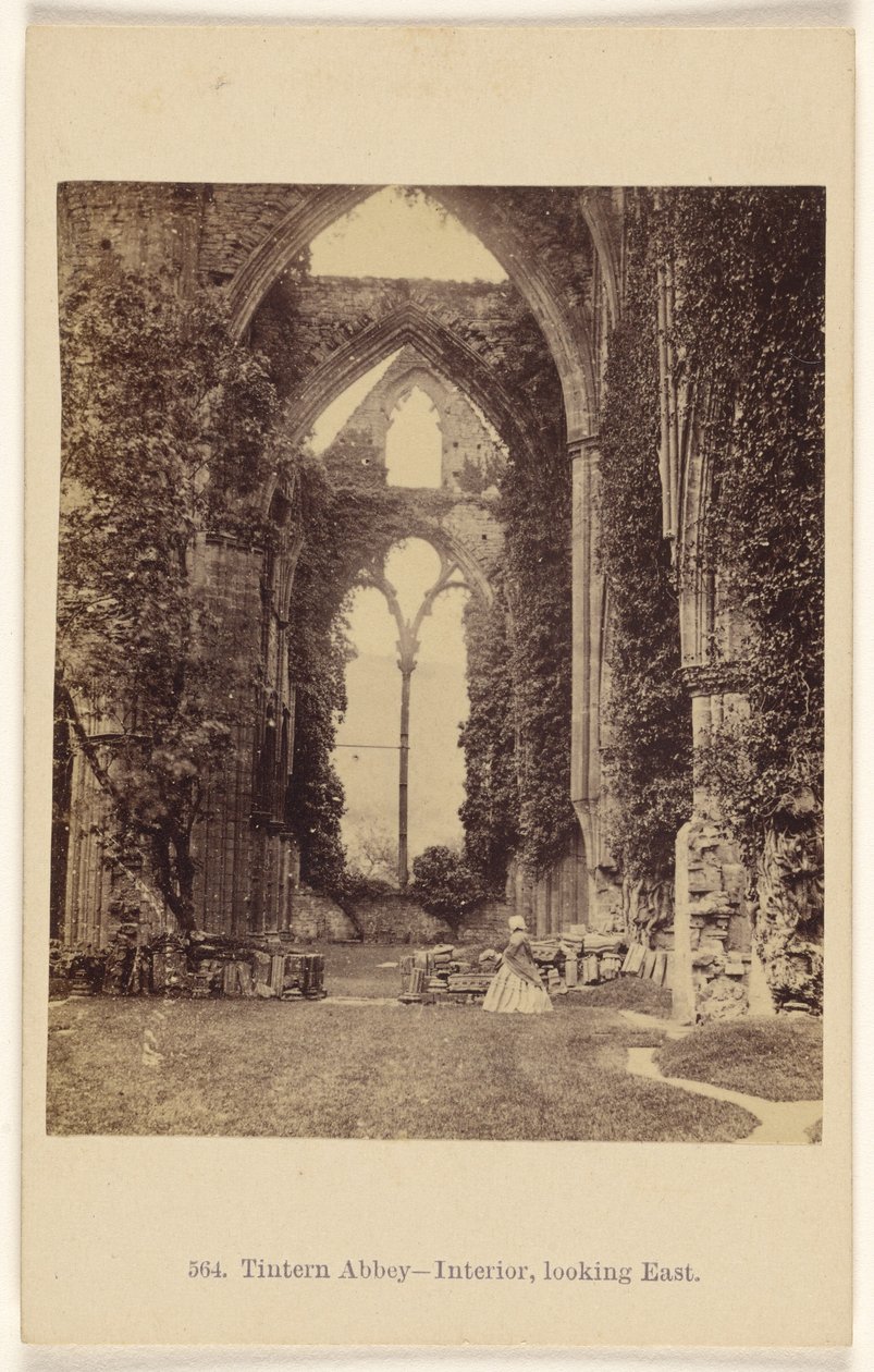 Tintern Abbey - interiör, vy mot öster av Francis Bedford