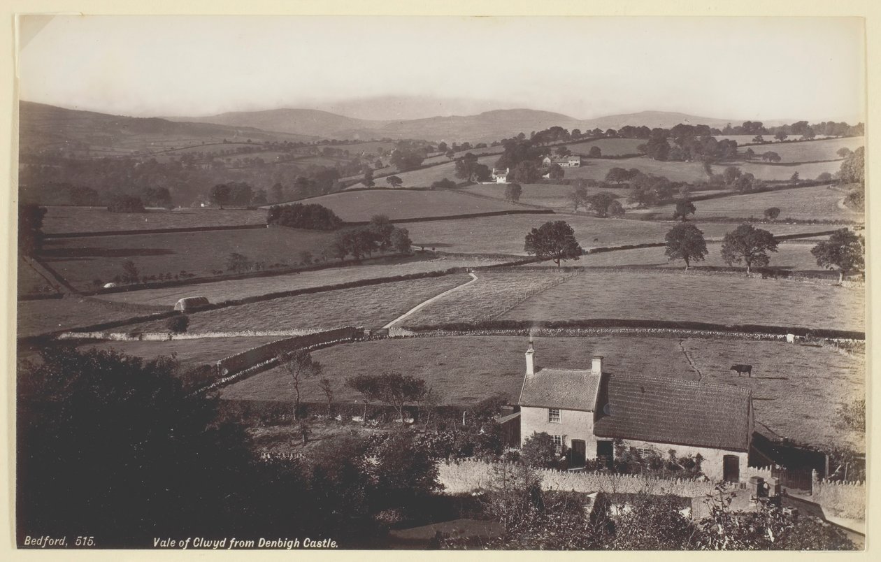 Vale of Clwyd från Denbigh Castle, 186094. av Francis Bedford