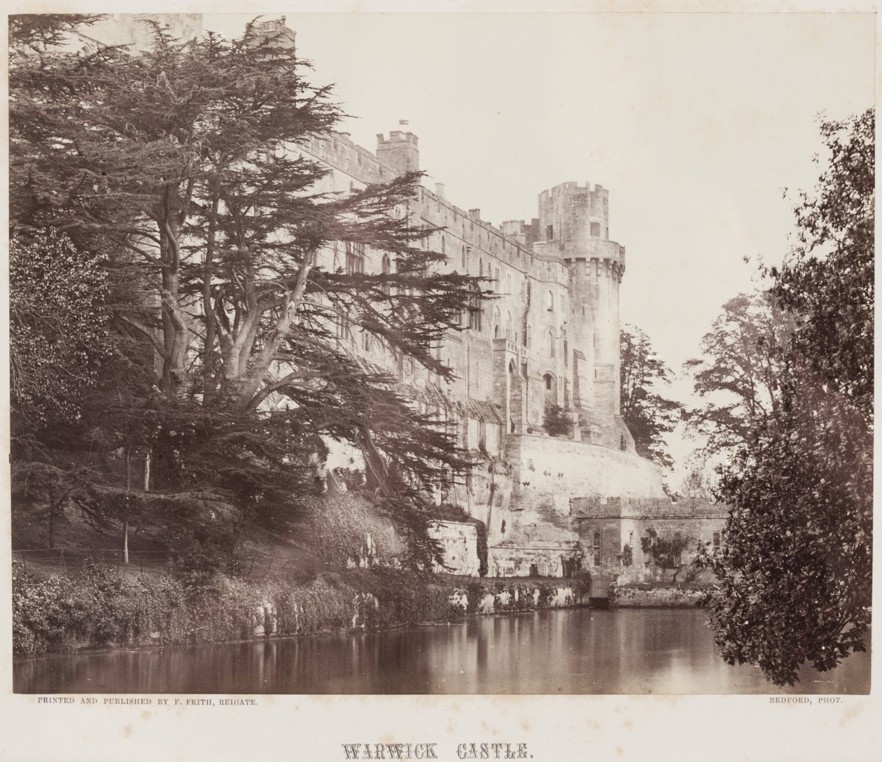 Warwick Castle, ca 1857 (albumintryck) av Francis Bedford