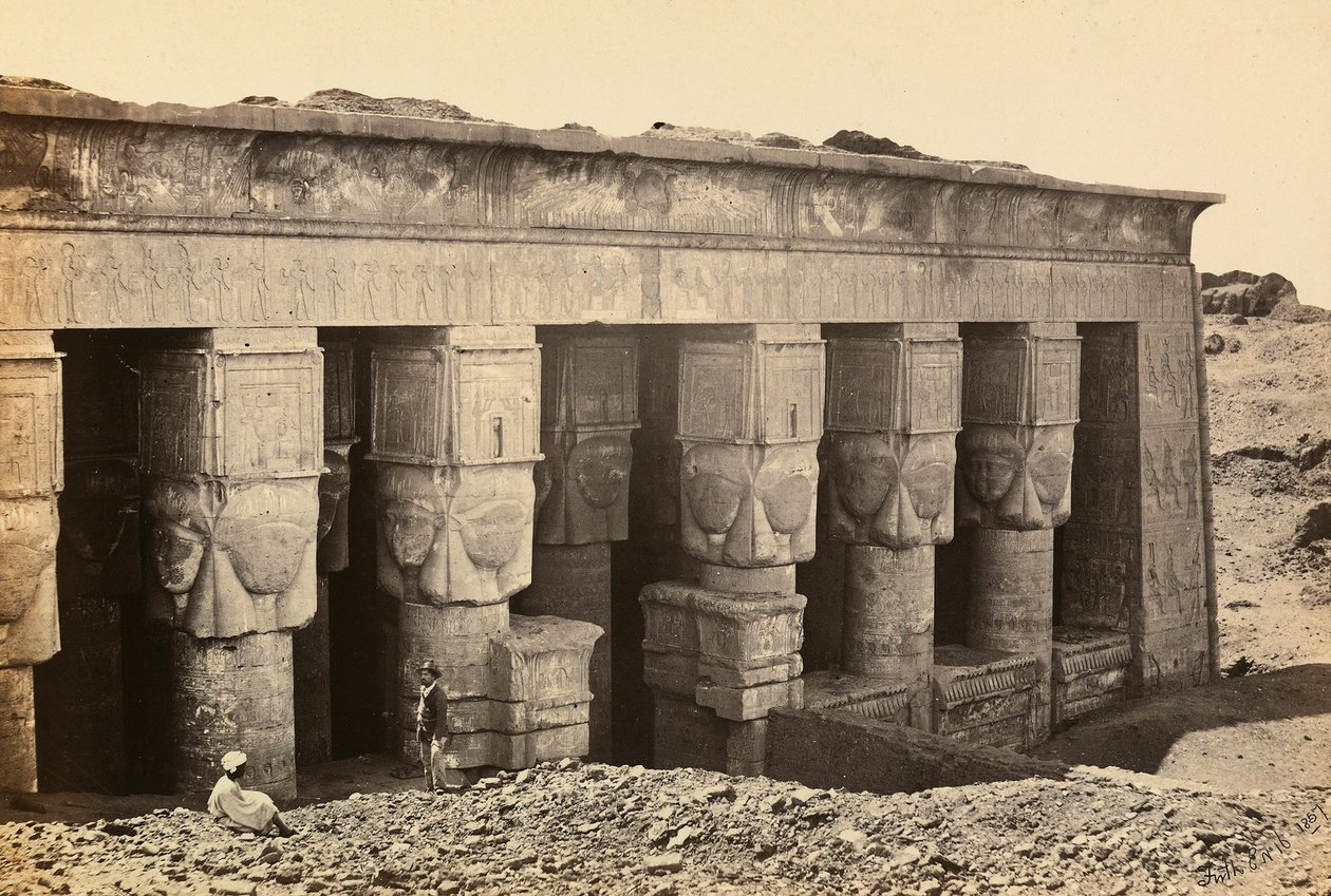 "Egypten och Palestina": fasad av pronaos av templet från romartiden tillägnad gudinnan Hathor i Dandara, övre Egypten av Francis Frith