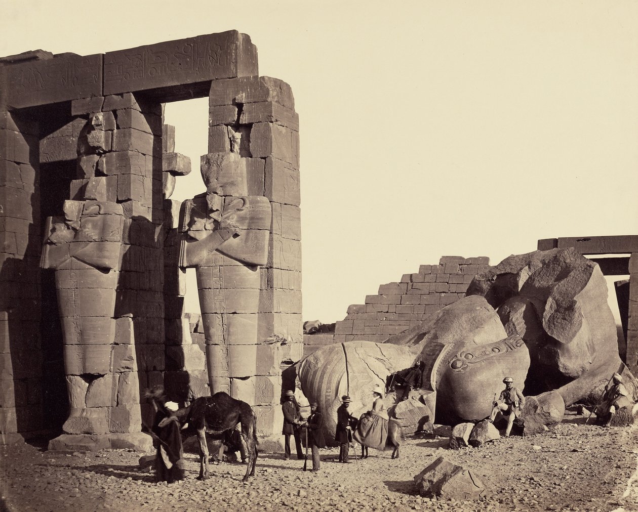 Fallna kolosser från Ramesseum, Thebe av Francis Frith