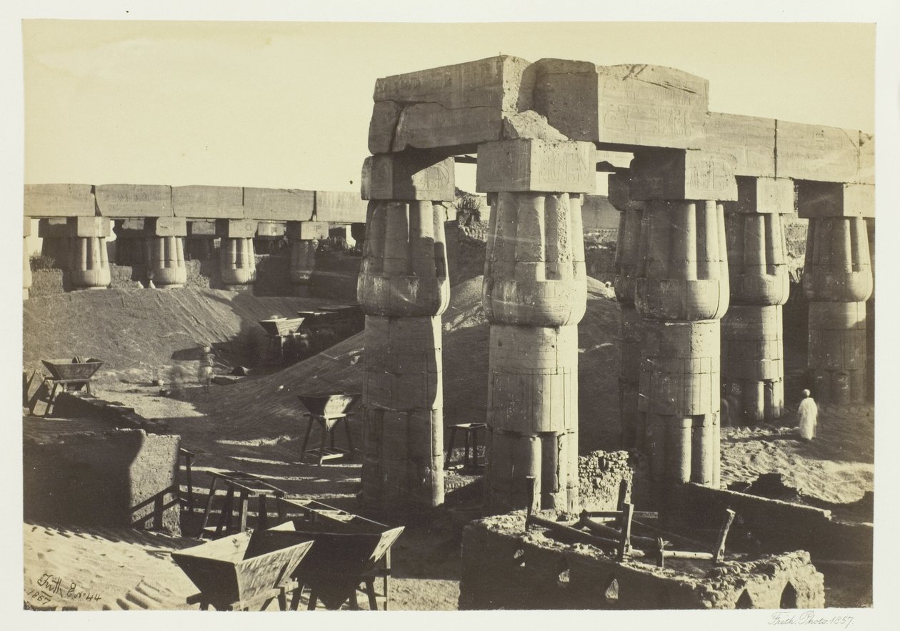 Del av det stora templet (The Government Stores), Luxor av Francis Frith