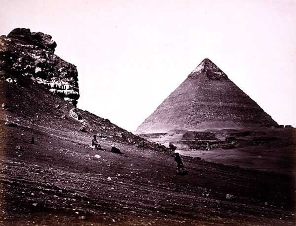 Andra pyramiden vid El-Geezah, från sydost av Francis Frith