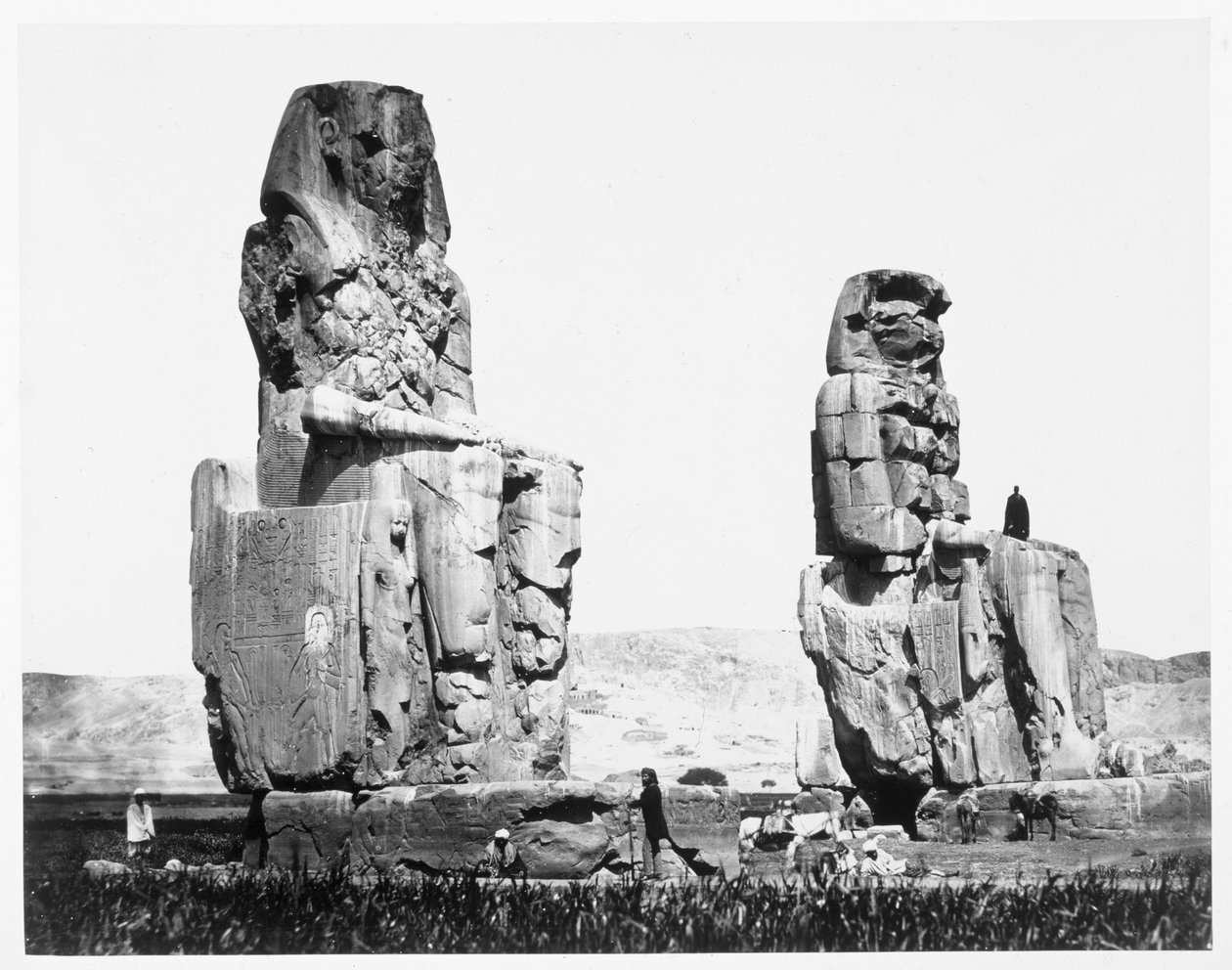 Memnonkolosserna, Thebe, Egypten, 1860 av Francis Frith
