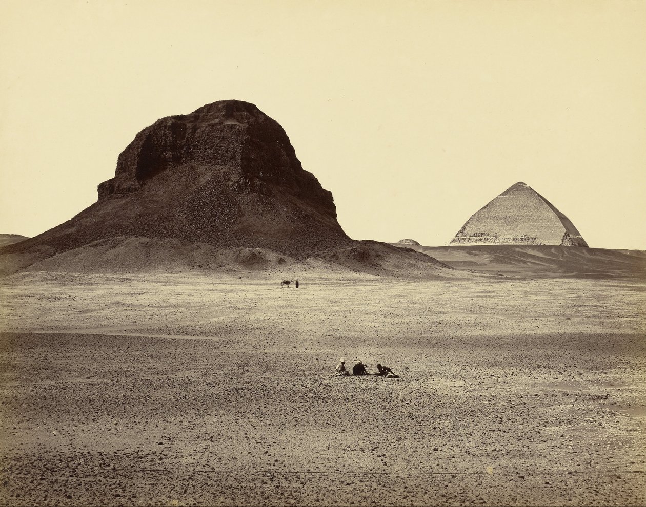 Pyramiderna i Dahshur, från öster av Francis Frith