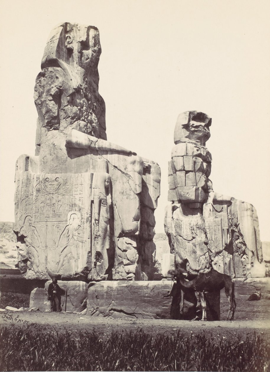 Statyerna av Memnon. Thebeslätten, 1857. av Francis Frith