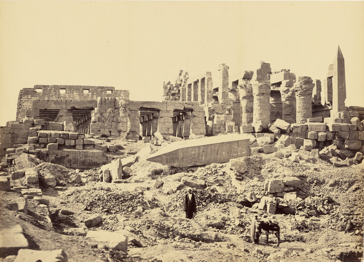 Templet i El-Karnak. Från sydost av Francis Frith