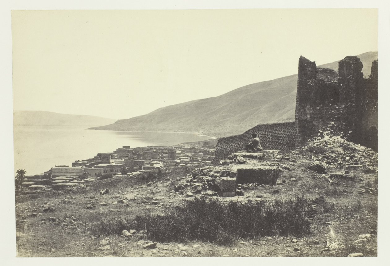 Staden och sjön Tiberias, från norr av Francis Frith