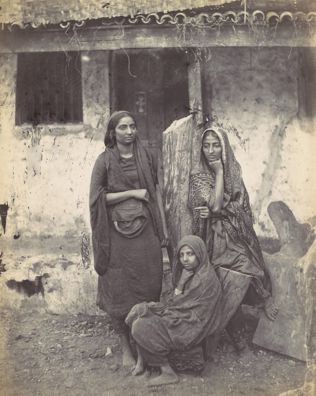 Tre ostindiska kvinnor, 1870-talet. av Francis Frith
