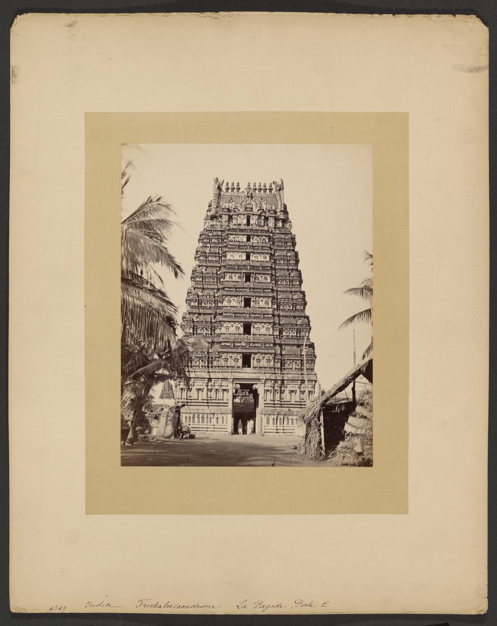 Trickaleecoondrum, La Pagoda, Porte E av Francis Frith