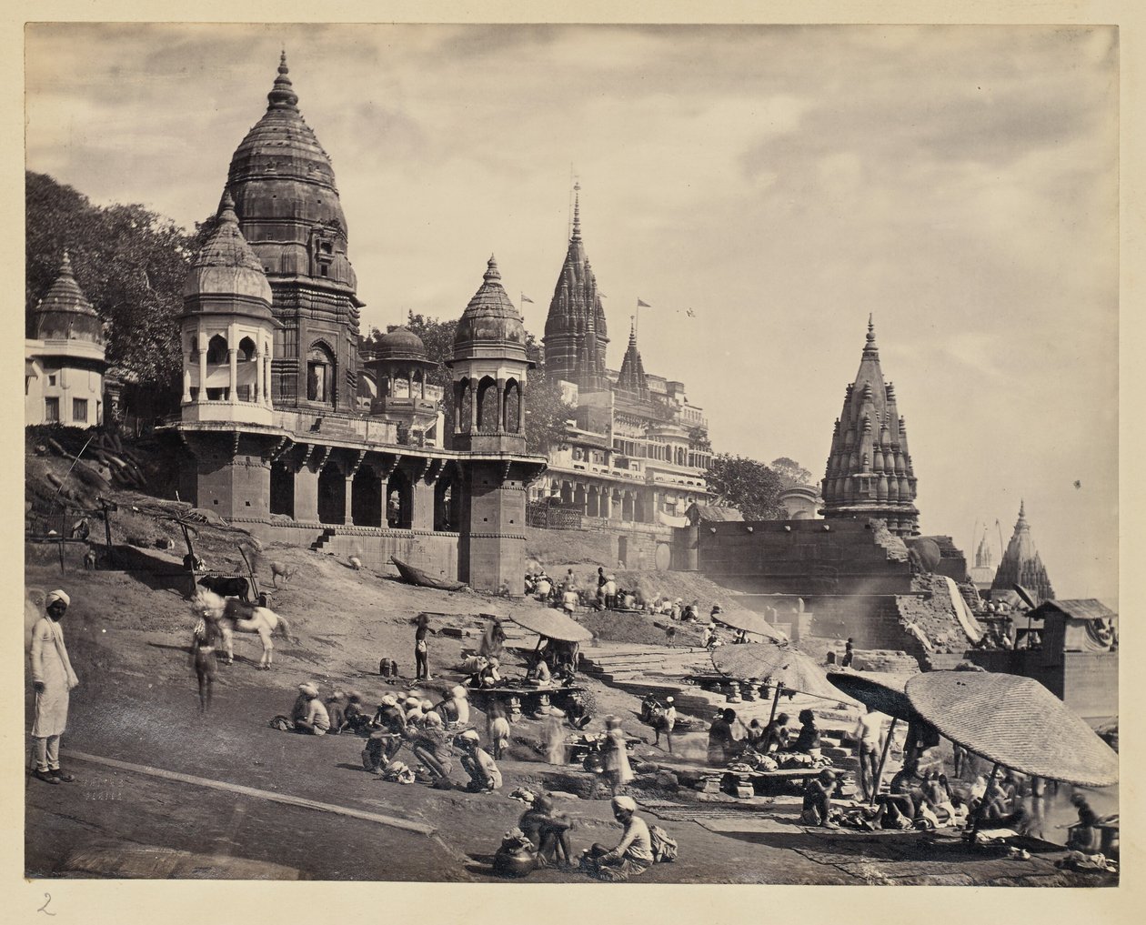 [Ganges riverbank and Manikarnika Ghat] av Francis Frith and Co.