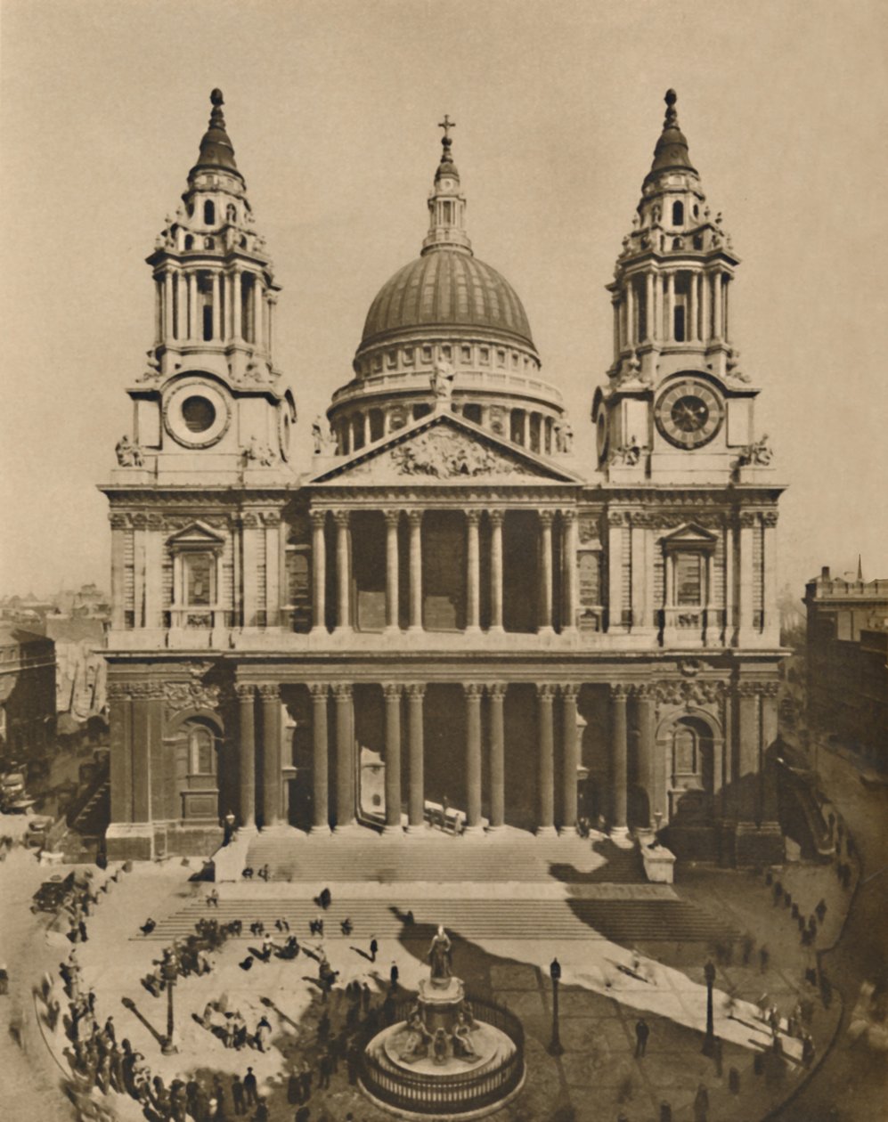 Den stora kyrkan byggd av Wren på platsen för gamla St. Pauls, c1935. av Frith and Co