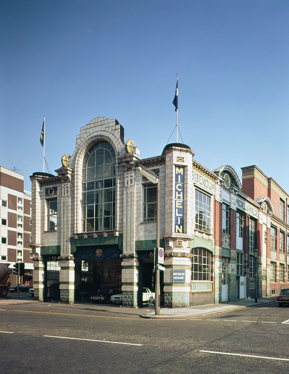 Michelinbyggnaden, 81 Fulham Road, byggd 1910-11 av Francois Espinasse