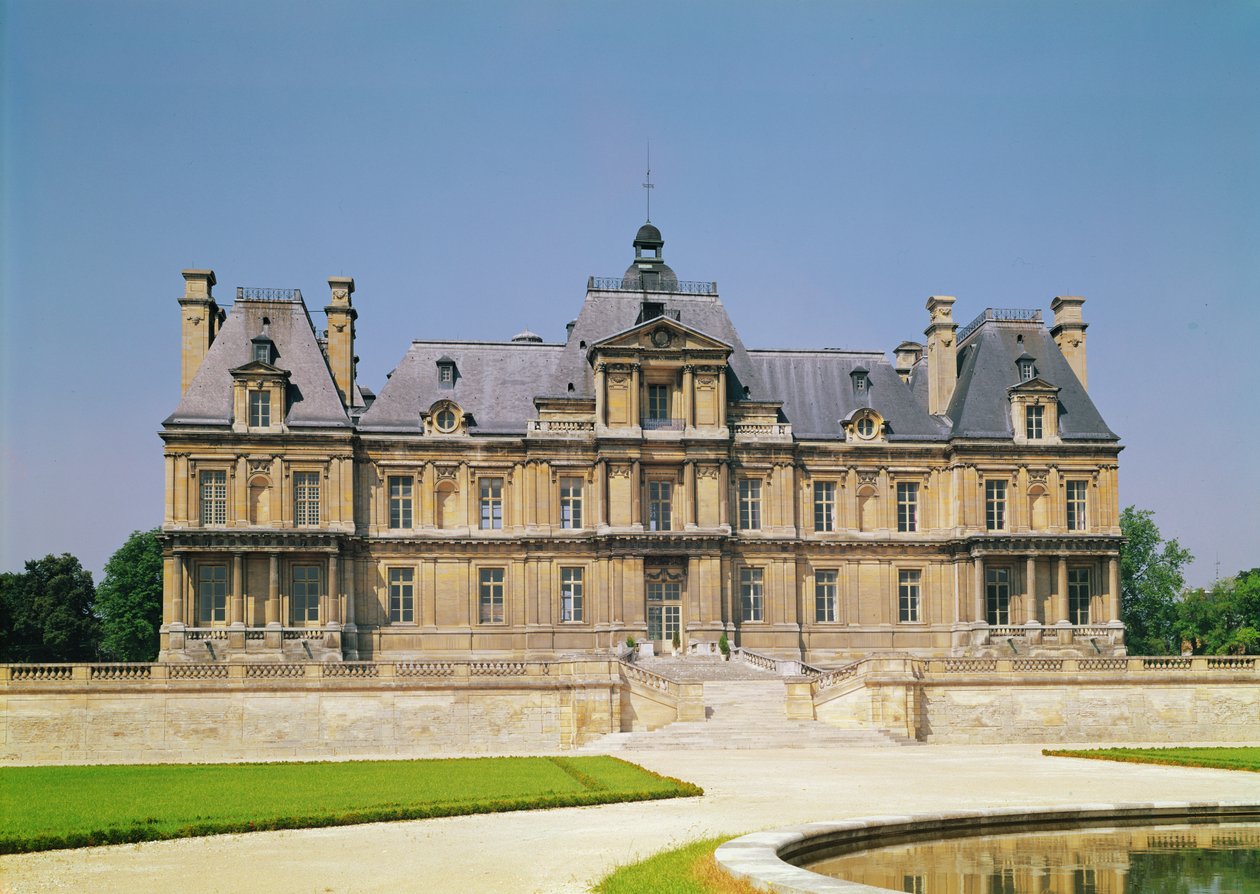 Utsikt över den östra fasaden av Chateau de Maisons-Laffitte, byggd 1642-51 av Francois Mansart