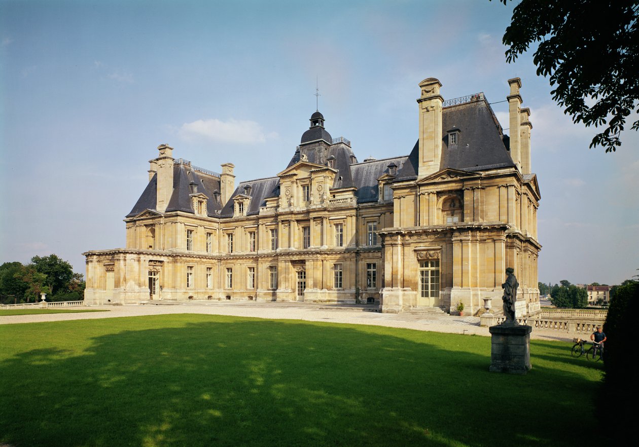 Utsikt över västfasaden på Chateau de Maisons-Laffitte, byggd 1642-51 av Francois Mansart