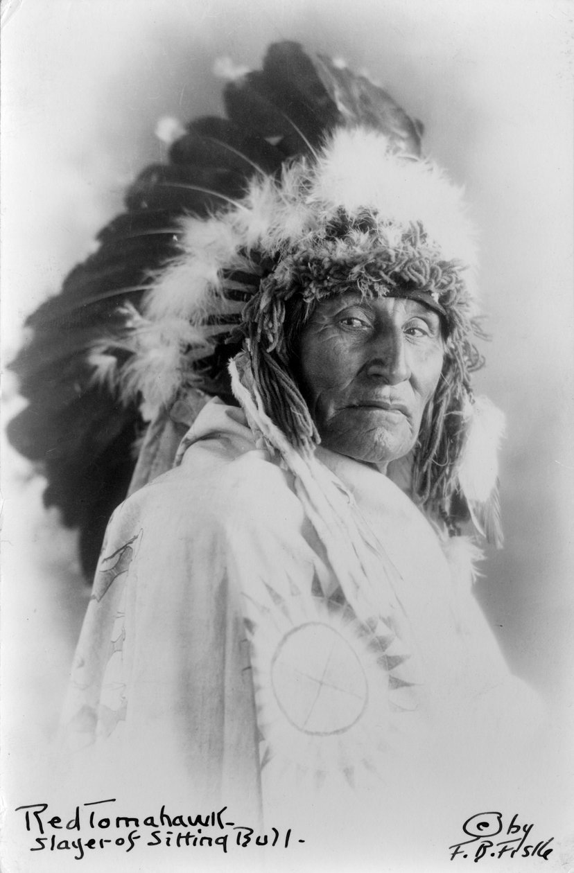 Red Tomahawk, mördare av Sitting Bull, ca 1890-1910 (s/v foto) av Frank Bennett Fiske