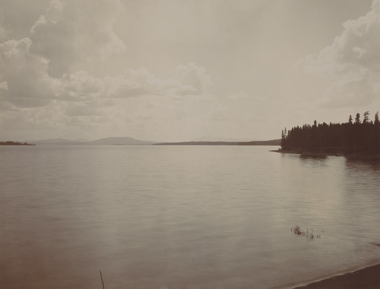 Yellowstone Lake,1880-talet (foto) av Frank Jay Haynes