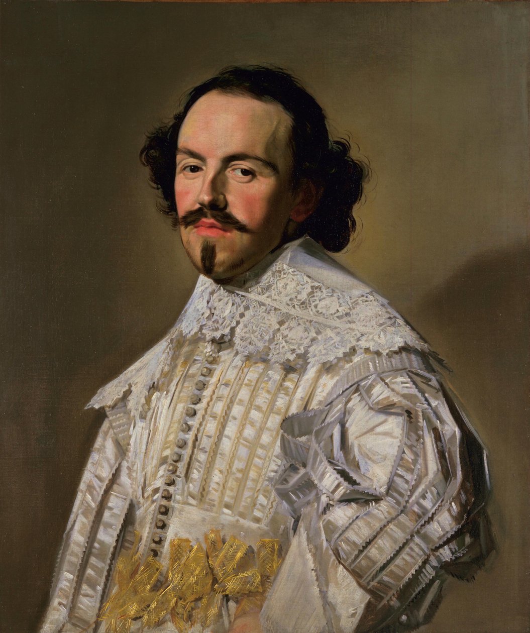 Porträtt av en kavaljer i vitt av Frans Hals