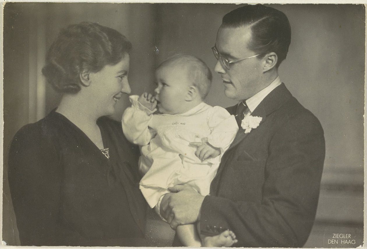 Porträtt av Juliana, drottning av Nederländerna, Bernhard van Lippe-Biesterfeld och Beatrix, drottning av Nederländerna av Franz Ziegler