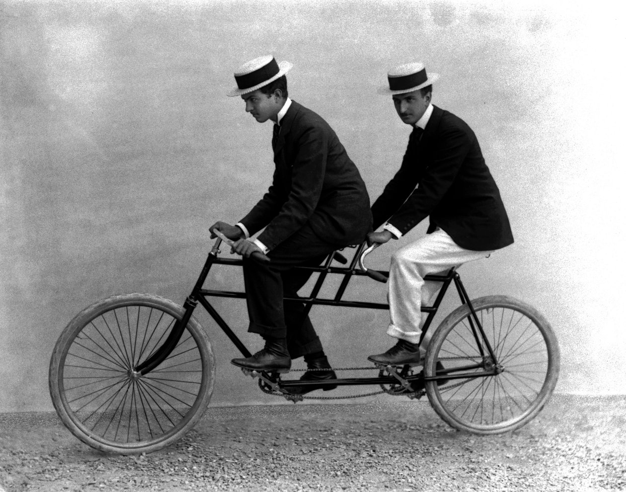 Två män på en tandem, Florens, 1895 (glasplatta) av Fratelli Alinari Fratelli Alinari