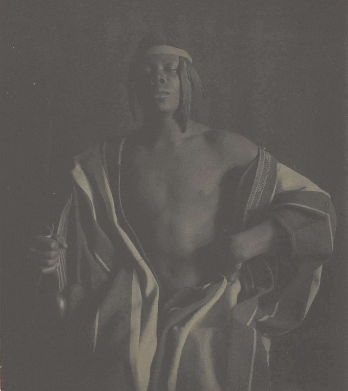 En etiopisk hövding, 1897, tryckt ca. 1902. av Fred Holland Day