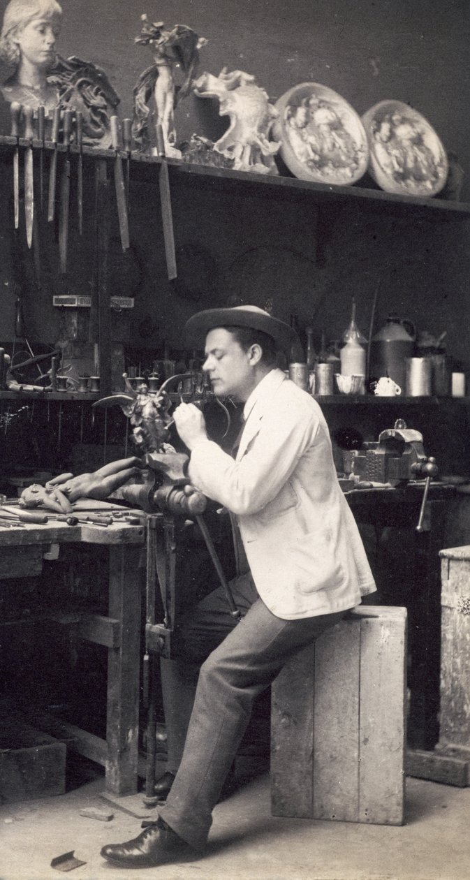Alfred Gilbert i sin studio av Frederick Hollyer