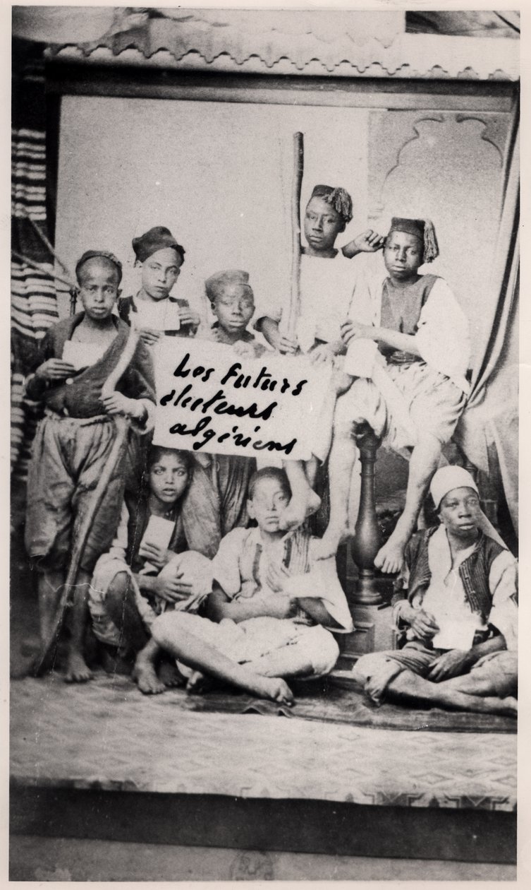 Algeriska barn från regionen Annaba, sent 1800-tal av French Photographer