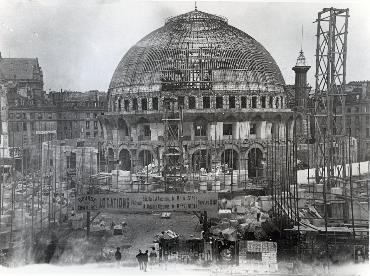 Rivning av spannmålsmarknaden, Paris, sent 1800-tal av French Photographer