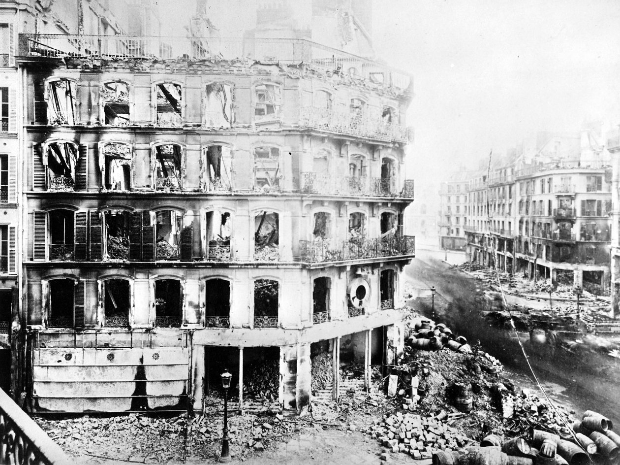 Förstörelse av Paris, c.1870-1 av French Photographer
