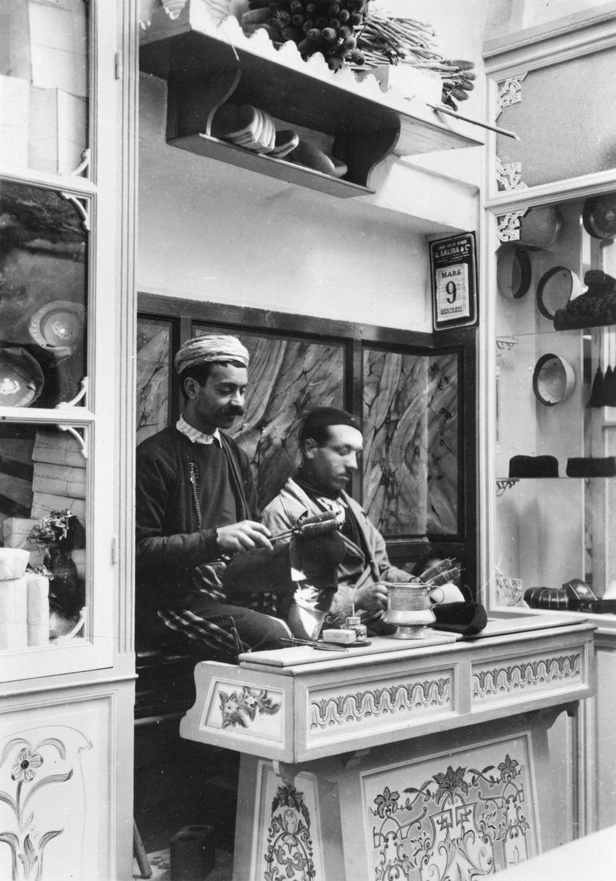 Tillverkning av fez, ca 1900 av French Photographer