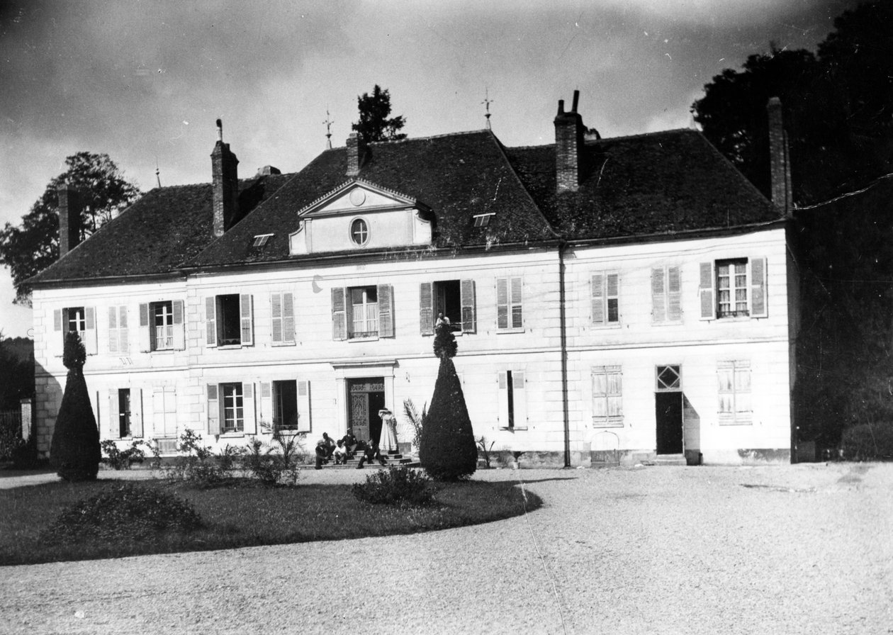 Fasad av Relais, Natansons hem i Villeneuve sur Yonne av French Photographer