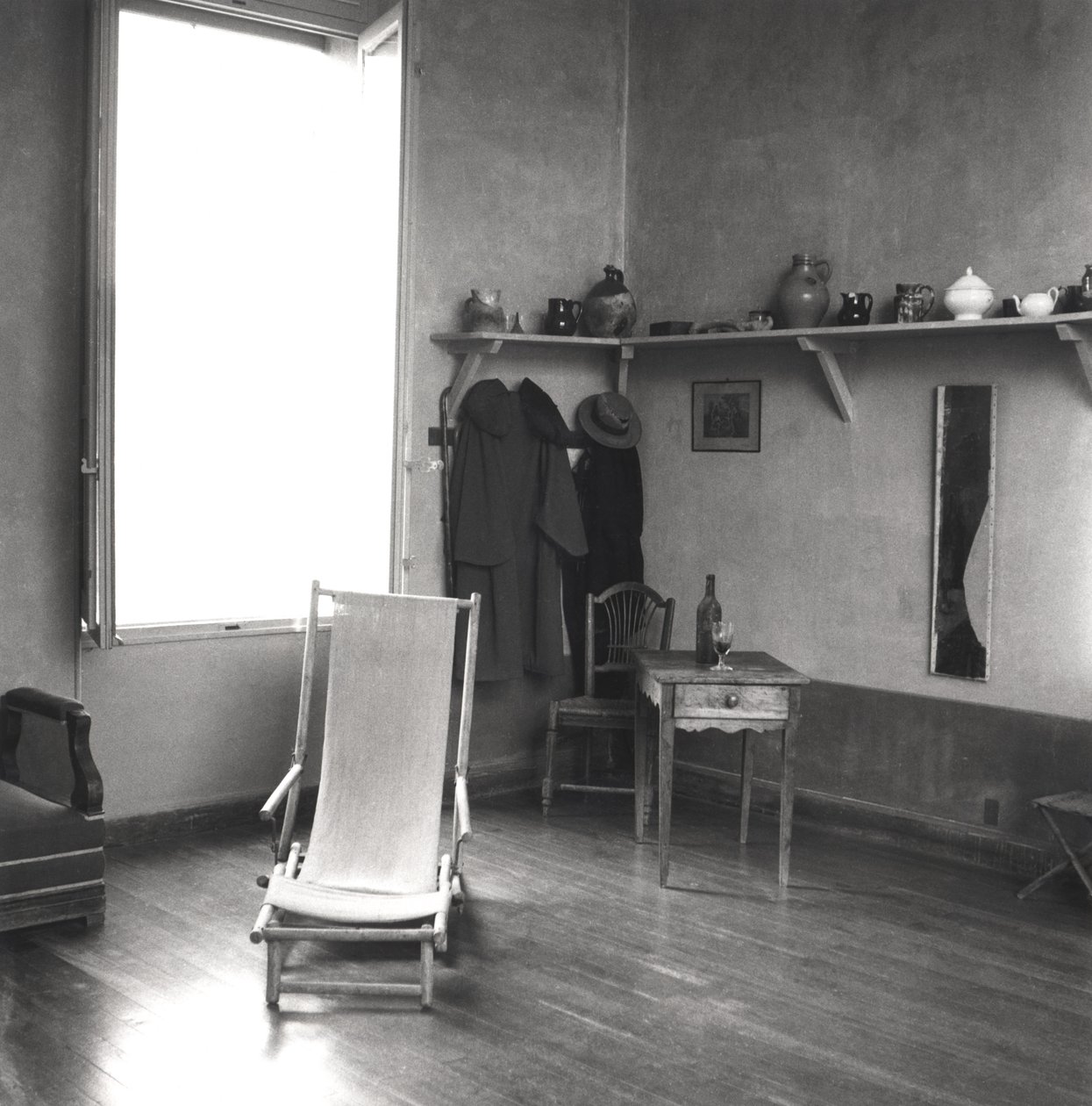 Interiör av Cezannes studio i Aix-en-Provence, c.1900-02 av French Photographer