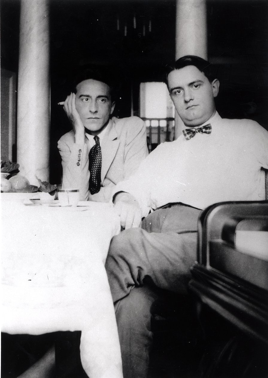 Jean Cocteau (1889-1963) och Georges Auric (1899-1983) vid Villefranche sur Mer, 1924 av French Photographer
