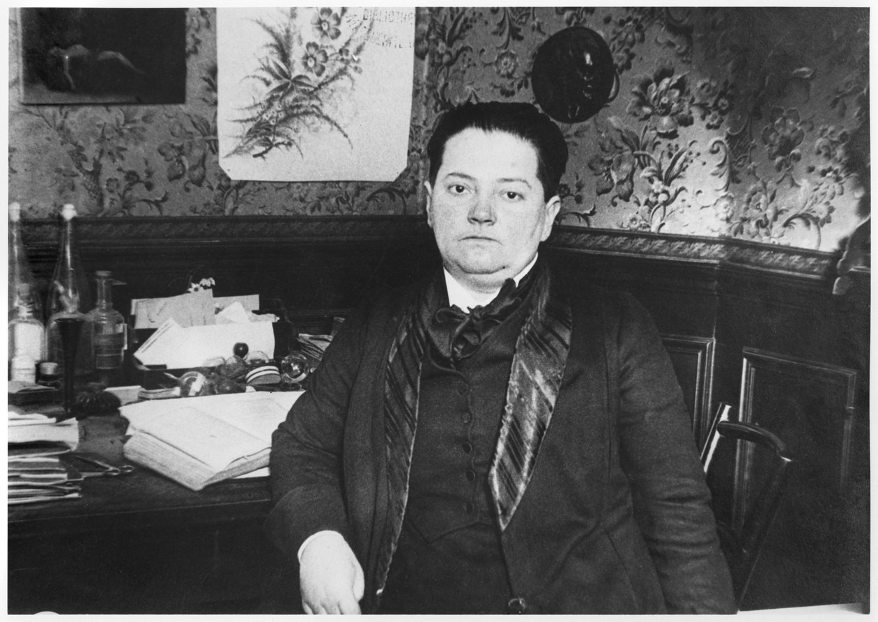 Madeleine Pelletier (1874-1939) c.1910 av French Photographer