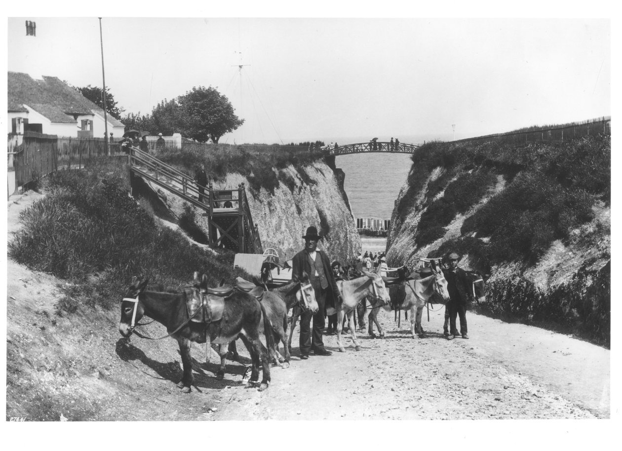 Newgate Gap, Margate, ca 1900 av French Photographer