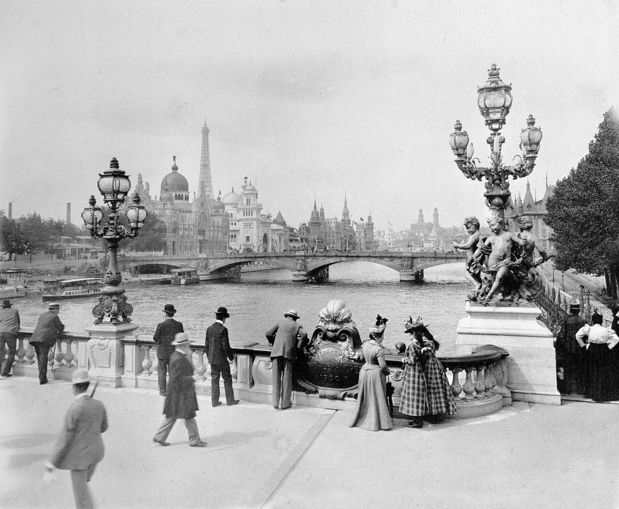 Pont Alexandre III - Paris universella utställning 1900 av French Photographer