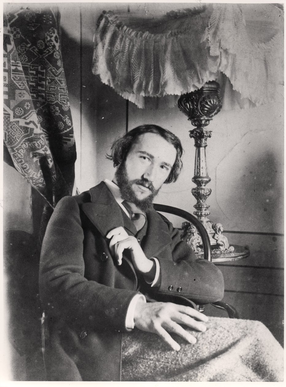 Porträtt av Andre Gide (1869-1951) i hans lägenhet i Paris, 1894 av French Photographer