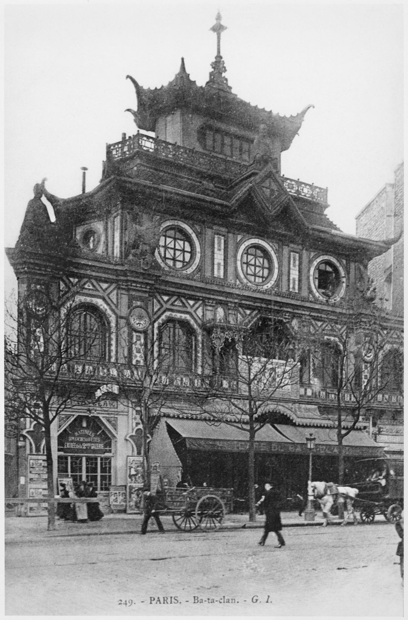Vykort som visar Cafe-konserten Ba-ta-klanen, senare stavat Bataclan, 50 Boulevard Voltaire, Paris, ca 1900 av French Photographer