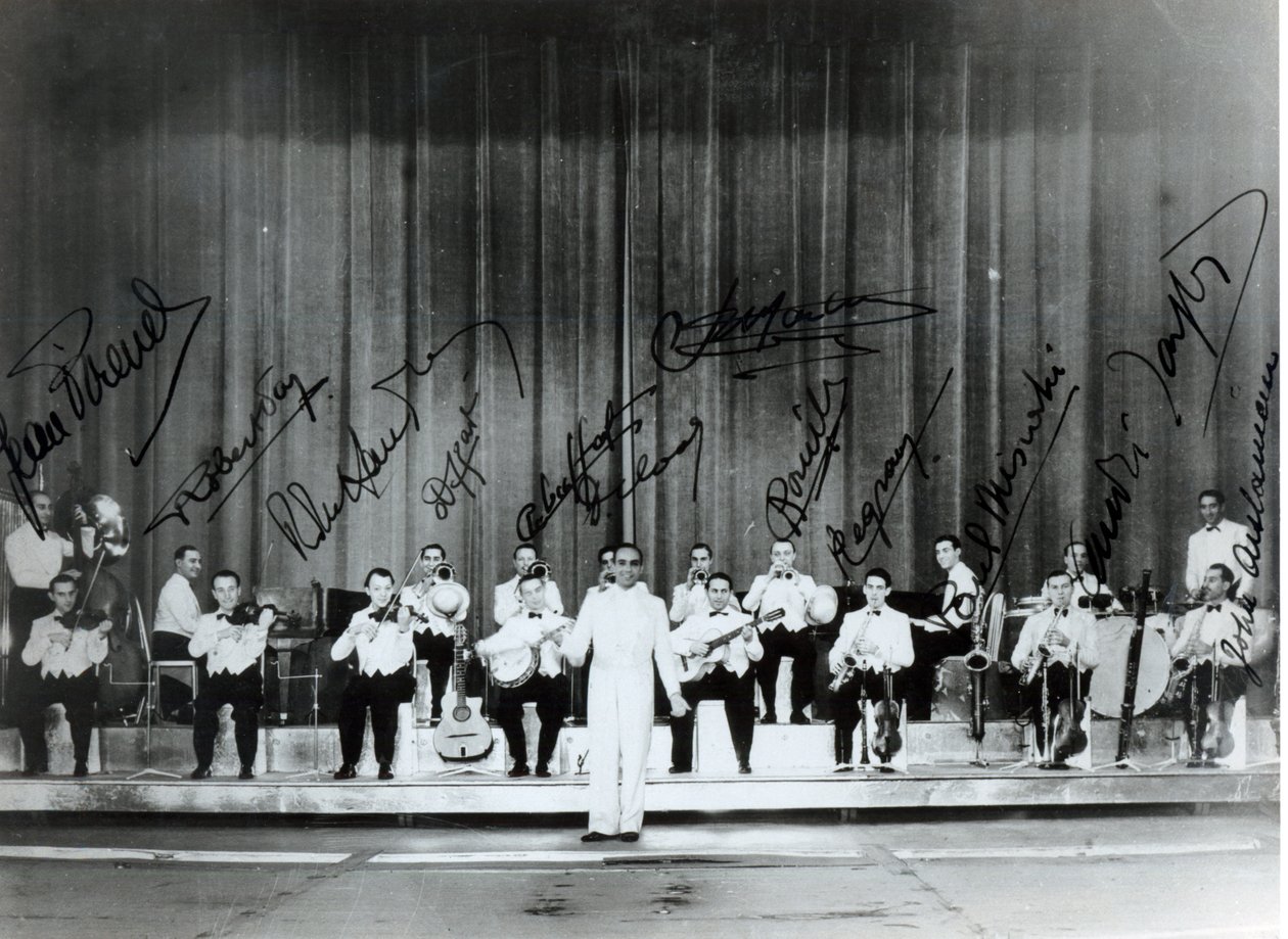 Ray Ventura och hans jazzband på trettiotalet (cirka 1936-39) av French Photographer