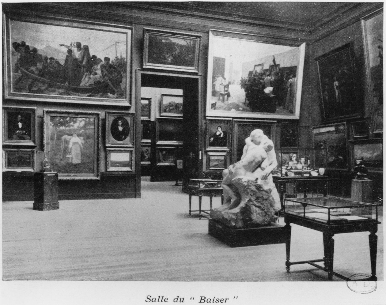 Room of the Kiss av Auguste Rodin, Musée du Luxembourg, Paris, ca 1910 av French Photographer