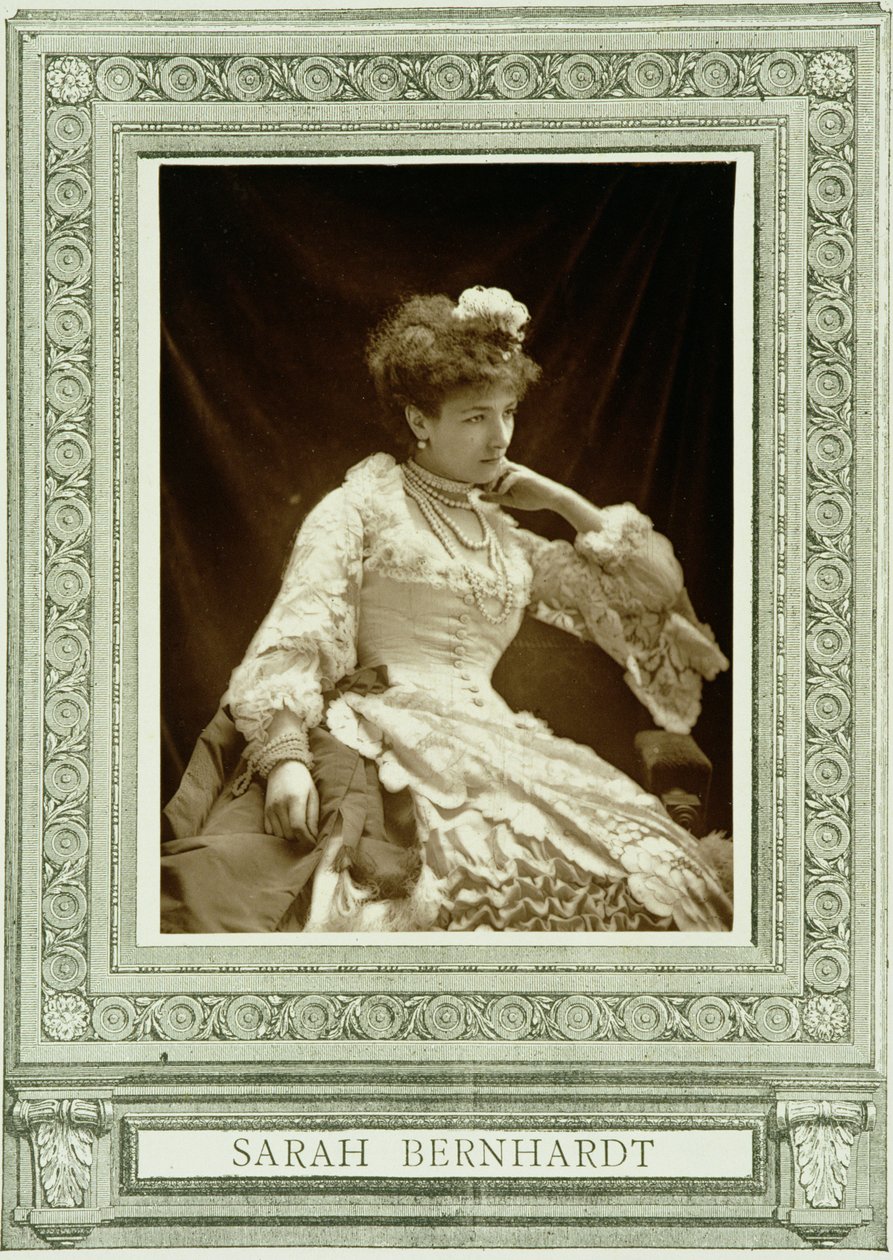 Sarah Bernhardt (1844-1923), från Galerie Contemporaine, ca 1874-78 av French Photographer