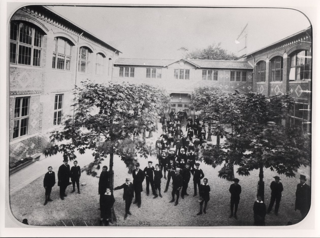 Skola i Alsace, 1883-89 av French Photographer