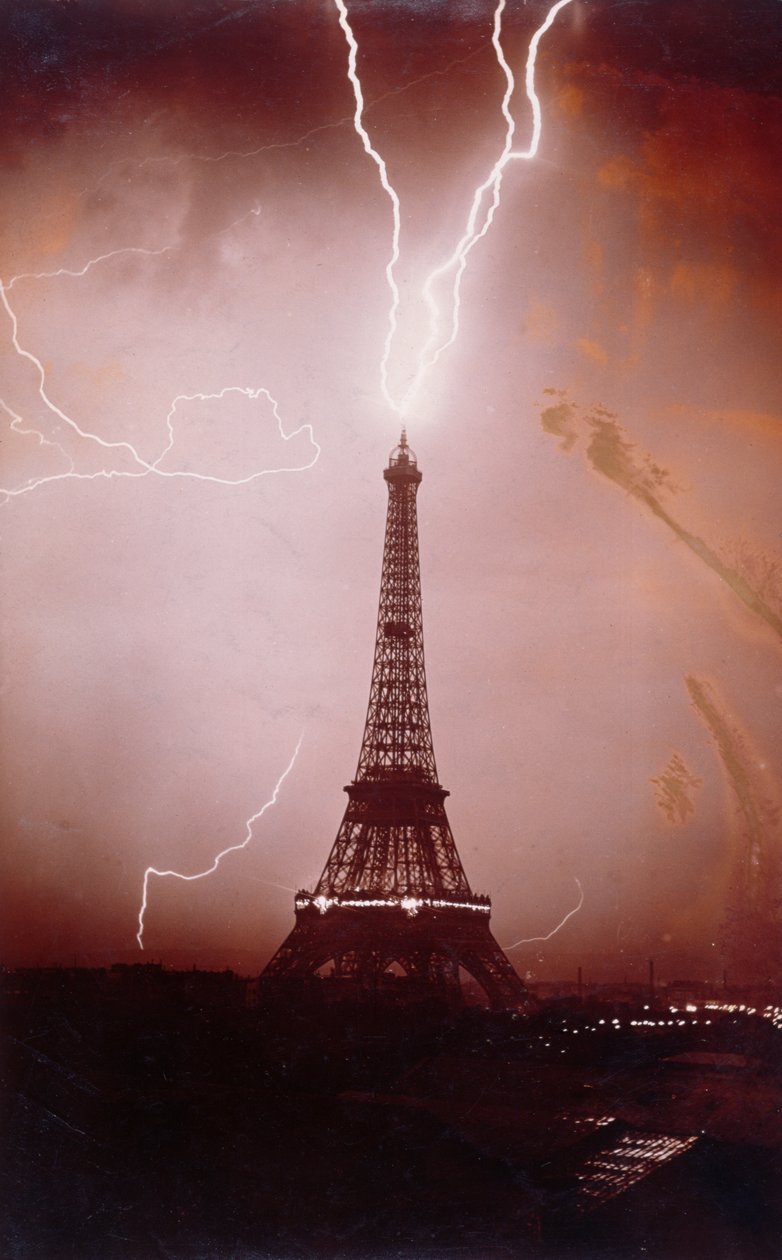 Storm över Eiffeltornet, 6 maj 1919 av French Photographer