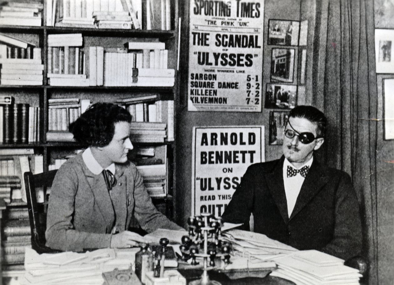 Sylvia Beach och James Joyce, ca 1922 av French Photographer