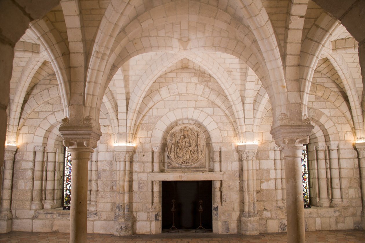 Chapter House, Benedictine Priory of St John, 1150-90 (kalksten) av French School