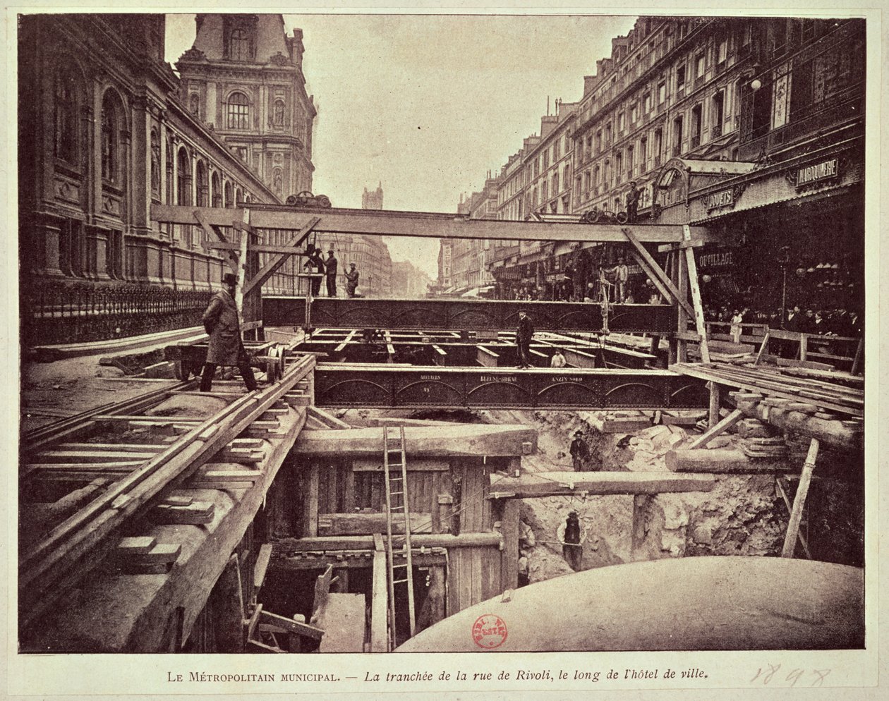 Byggandet av tunnelbanesystemet längs rue de Rivoli, 1898 av French School